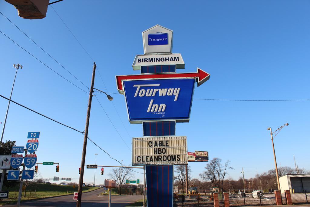 Tourway Inn Birmingham Exterior photo